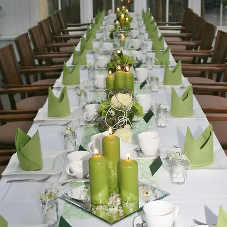 호텔 Dresdner Hof 치타우