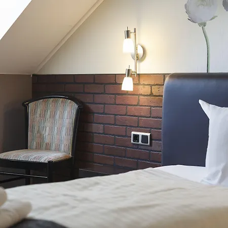 Dresdner Hof Hotel 3*