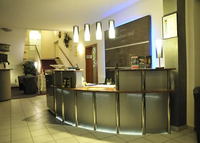 Dresdner Hof מלון