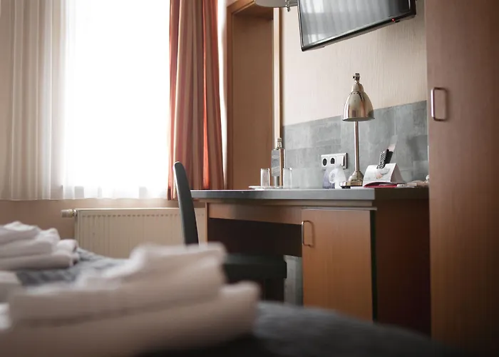 Dresdner Hof מלון